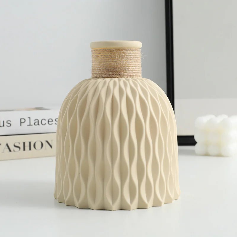 Elegant Modern Decorative Vase for Stylish Home Decor