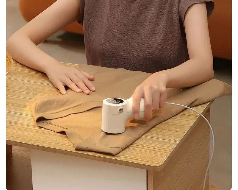 Joyroom Electric Lint Remover for Clothing Portable Hair Ball Trimmer Rechargeable Fabric Shaver 3 - Speeds with Digital Display - Lacatang Shop